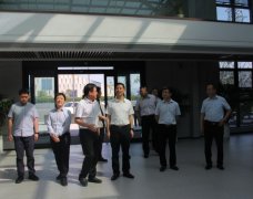 <b>山西省民營(yíng)經(jīng)濟(jì)發(fā)展局樊偉強(qiáng)局長(zhǎng)、運(yùn)城經(jīng)濟(jì)技術(shù)開發(fā)區(qū)副主任魯若鵬一行蒞臨</b>